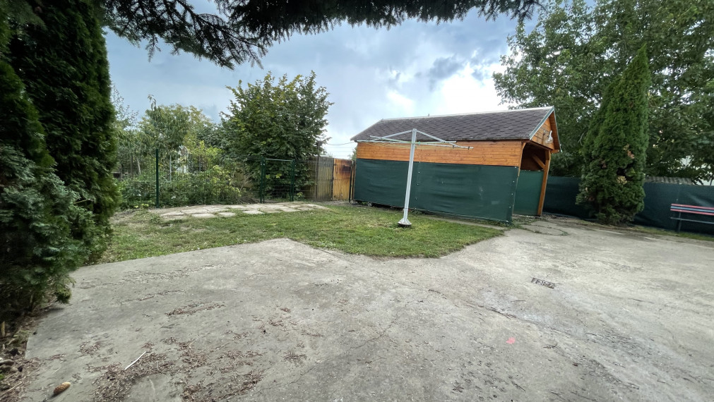 Predaj 4 izbového rod. domu  Zavar vo vyhľadávanej lokalite.