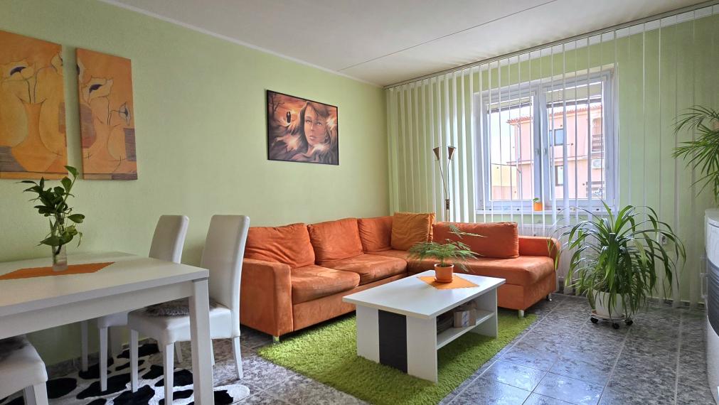 Predaný a odovzdaný, rekonštruovaný 3i byt+loggia a špajza.