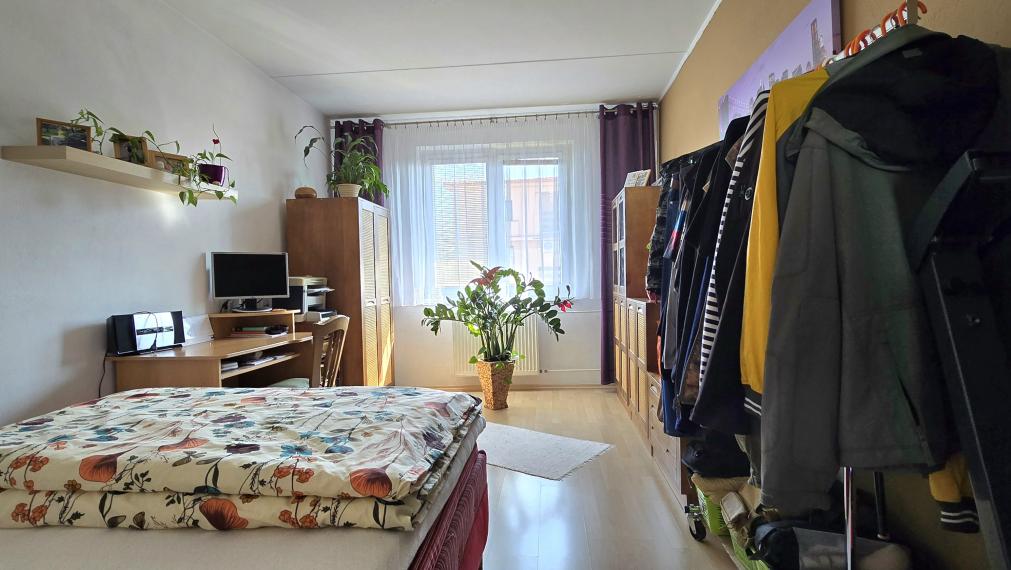 Predaný a odovzdaný, rekonštruovaný 3i byt+loggia a špajza.