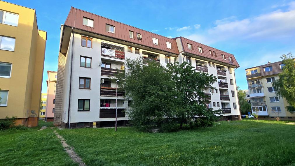 Predaný a odovzdaný, rekonštruovaný 3i byt+loggia a špajza.