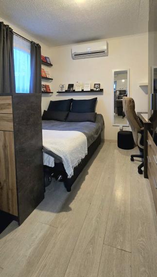 V srdci mesta na predaj garsónka-zariadená chatka s pozemkom