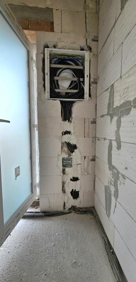 Na predaj rozostavaný dvojgeneračný RD v centre Šenkvíc.