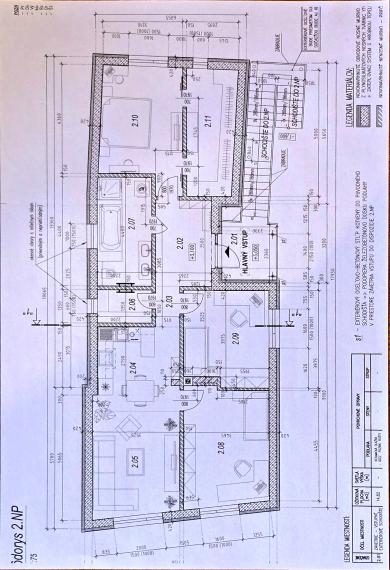 Na predaj rozostavaný dvojgeneračný RD v centre Šenkvíc.