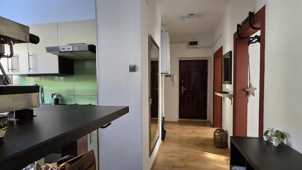 3izbový tehlový byt v centre Pk, v zeleni, vlastné kúrenie