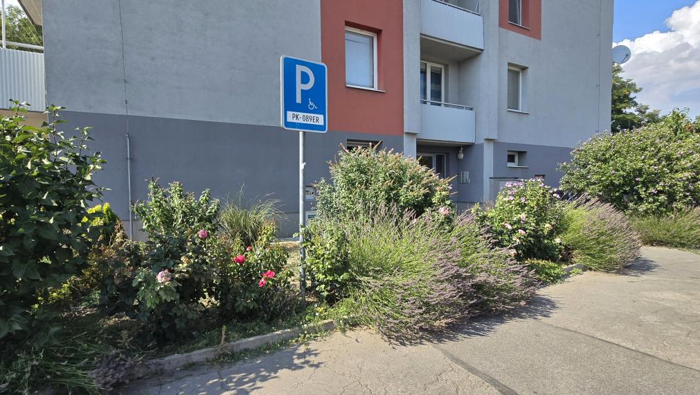 Na predaj bezbariérová garsónka na kompletnú rekonštrukciu