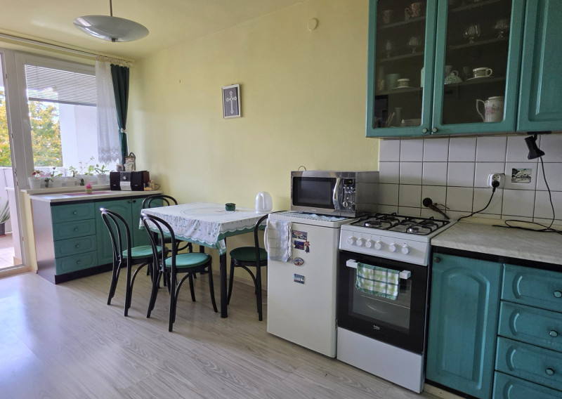 2izbový tehlový byt v centre s loggiou a veľkou pivnicou